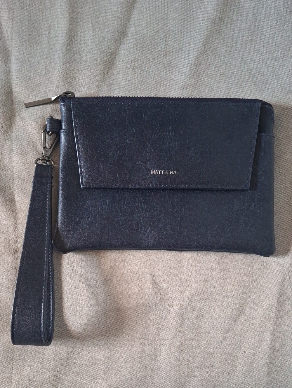 Matt & Nat Nia Vegan Leather Wristlet Wallet Pouch Dark Navy Purple Tint